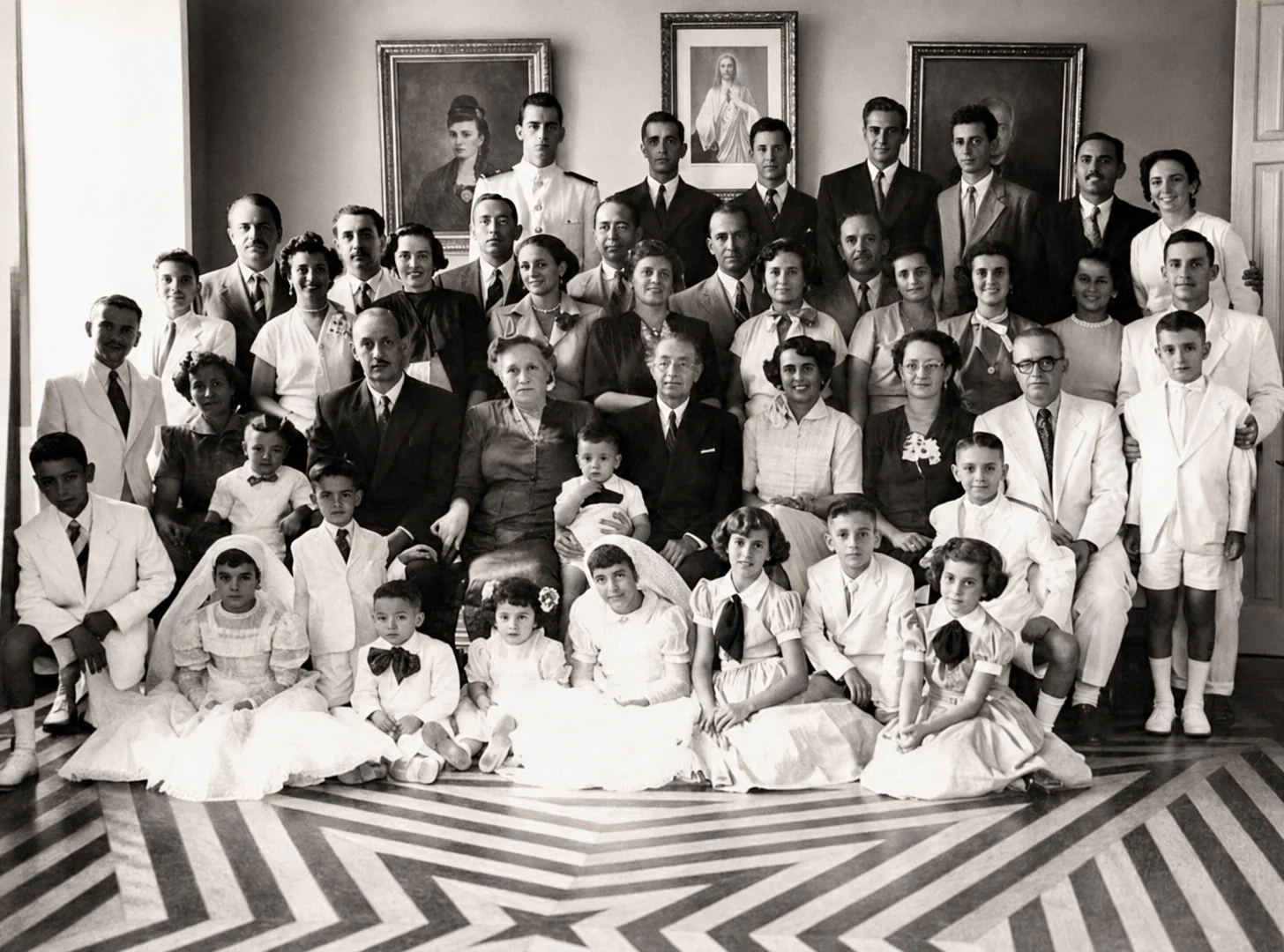 A família Acatauassú reunida em fotografia de época